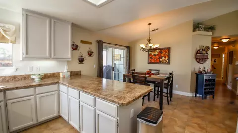 1540 Marigold Way, Redding, CA 96003 photo 13