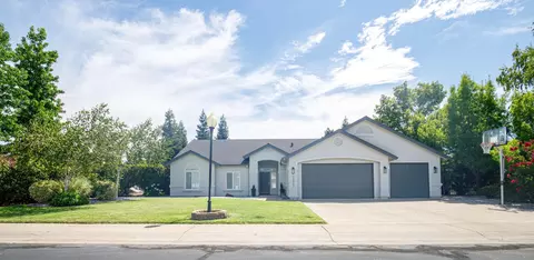 22463 Golftime Dr, Palo Cedro, CA 96073 photo 2
