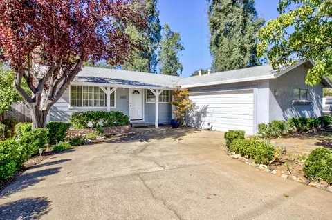 2602 Irwin Rd, Redding, CA 96002 photo 1
