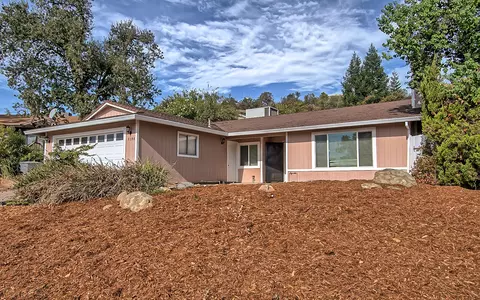 3398 Cessna Dr, Redding, CA 96001 photo 1