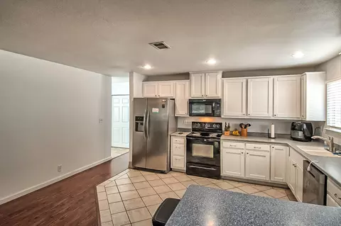 3398 Cessna Dr, Redding, CA 96001 photo 8