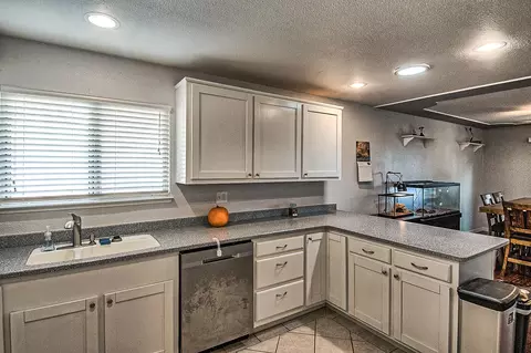 3398 Cessna Dr, Redding, CA 96001 photo 10