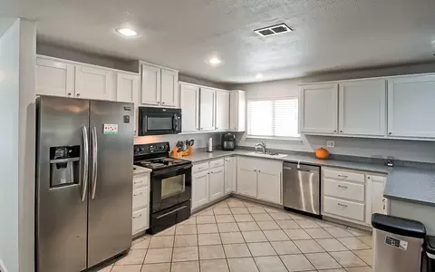 3398 Cessna Dr, Redding, CA 96001 photo 9