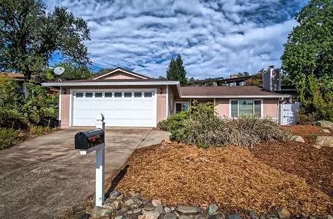 3398 Cessna Dr, Redding, CA 96001 photo 2