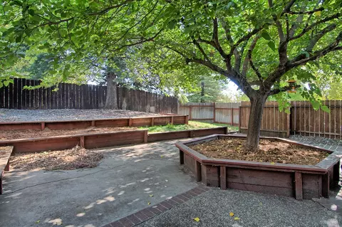 3398 Cessna Dr, Redding, CA 96001 photo 28
