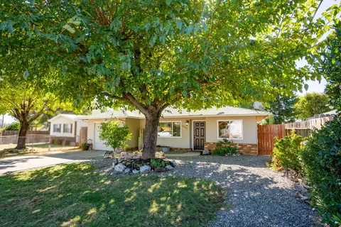 4081 Easter Ave, Redding, CA 96003 photo 4