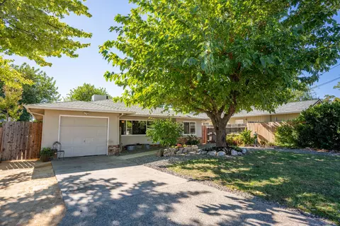4081 Easter Ave, Redding, CA 96003 photo 3