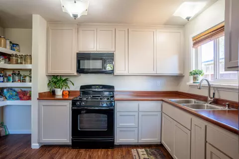 4081 Easter Ave, Redding, CA 96003 photo 9