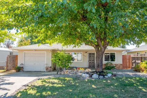 4081 Easter Ave, Redding, CA 96003 photo 1