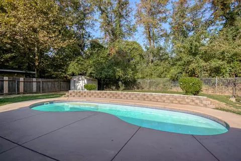 2950 Sporting Ct, Redding, CA 96001 photo 1