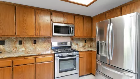 2950 Sporting Ct, Redding, CA 96001 photo 16