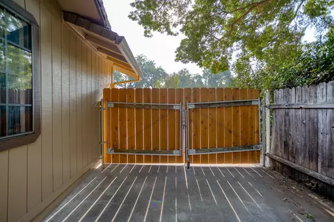 2950 Sporting Ct, Redding, CA 96001 photo 6