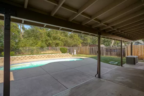 2950 Sporting Ct, Redding, CA 96001 photo 5