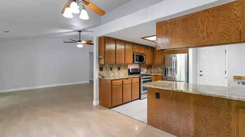 2950 Sporting Ct, Redding, CA 96001 photo 12