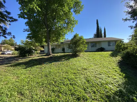 2517 Rosebud Ln, Redding, CA 96002 photo 1