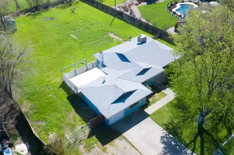 21953 Berkeley, Palo Cedro, CA 96073 photo 12