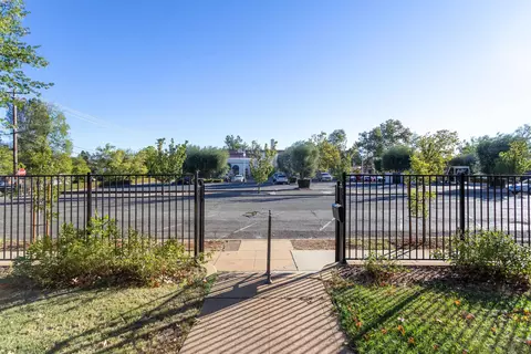 1116 Pine St, Redding, CA 96001 photo 5
