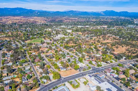 1745 Pleasant St, Redding, CA 96001 photo 31