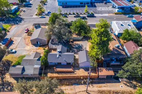 1745 Pleasant St, Redding, CA 96001 photo 2