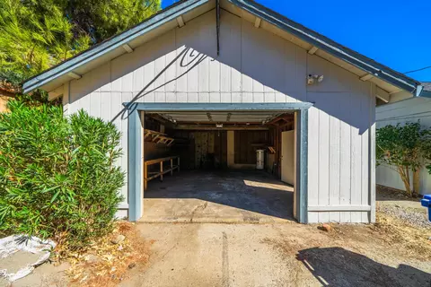 1745 Pleasant St, Redding, CA 96001 photo 23