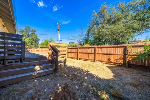 1745 Pleasant St, Redding, CA 96001 photo 27