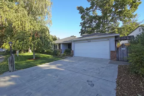 700 Lincoln, Redding, CA 96001 photo 2