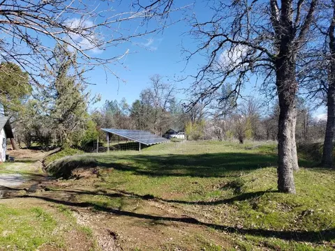 11700 Milton Park Ln, Redding, CA 96003 photo 6