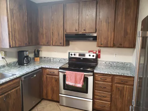 11700 Milton Park Ln, Redding, CA 96003 photo 22