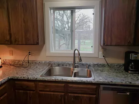 11700 Milton Park Ln, Redding, CA 96003 photo 20