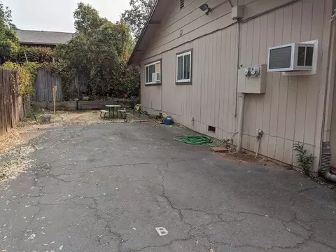 2561 Irwin Rd, Redding, CA 96002 photo 5