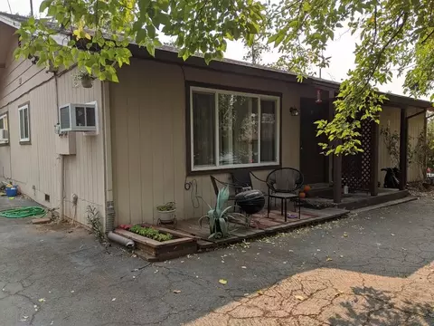 2561 Irwin Rd, Redding, CA 96002 photo 4