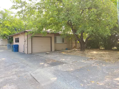 2561 Irwin Rd, Redding, CA 96002 photo 1