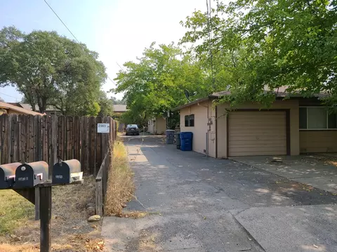 2561 Irwin Rd, Redding, CA 96002 photo 2