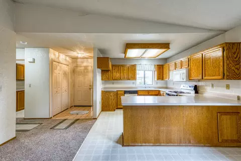528 Monet Walk, Redding, CA 96001 photo 5