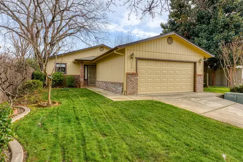 528 Monet Walk, Redding, CA 96001 photo 2