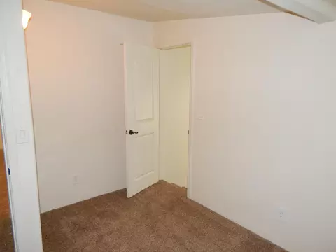 1067 A B California St, Redding, CA 96001 photo 54