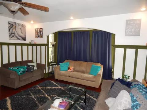 1067 A B California St, Redding, CA 96001 photo 2