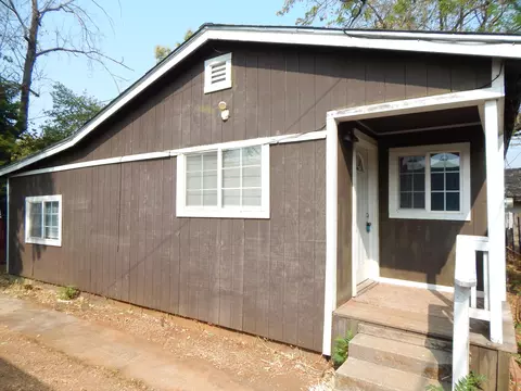 1067 A B California St, Redding, CA 96001 photo 33
