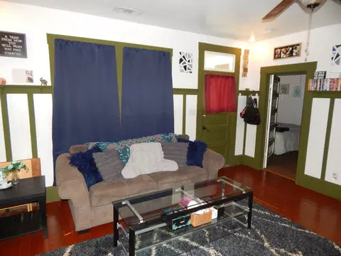 1067 A B California St, Redding, CA 96001 photo 4