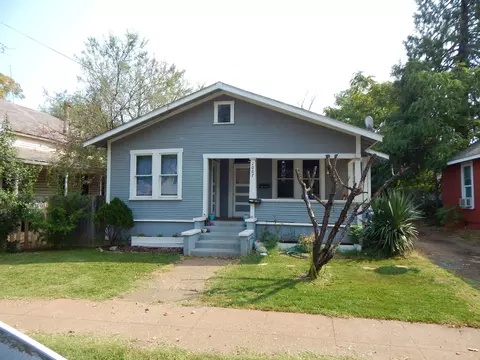 1067 A B California St, Redding, CA 96001 photo 1