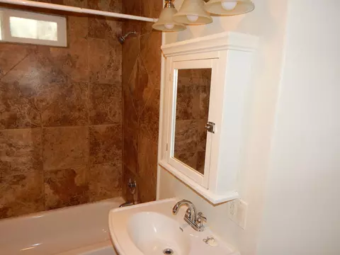 1067 A B California St, Redding, CA 96001 photo 49