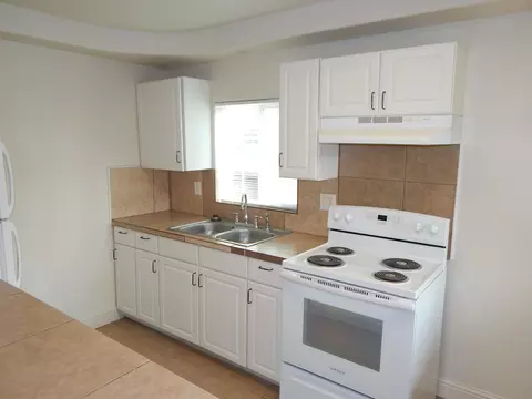 1067 A B California St, Redding, CA 96001 photo 42