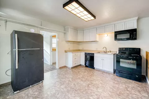 2756 Henderson Rd, Redding, CA 96002 photo 5