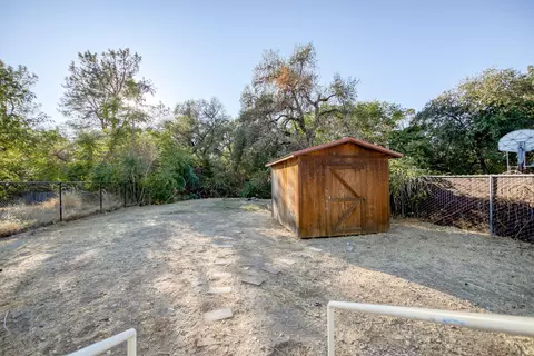 2756 Henderson Rd, Redding, CA 96002 photo 11