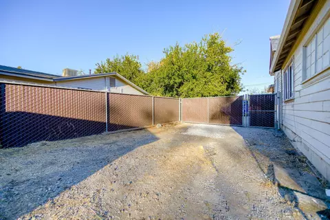 2756 Henderson Rd, Redding, CA 96002 photo 12