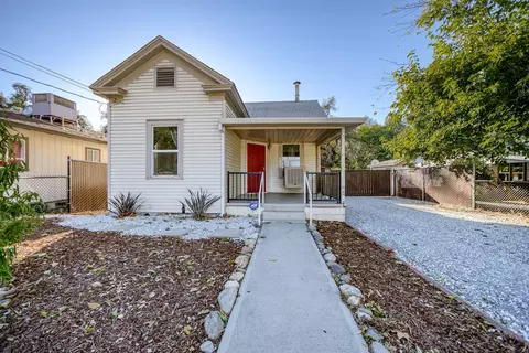 2756 Henderson Rd, Redding, CA 96002 photo 1