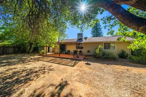 932 Oakmont Dr, Redding, CA 96003 photo 16