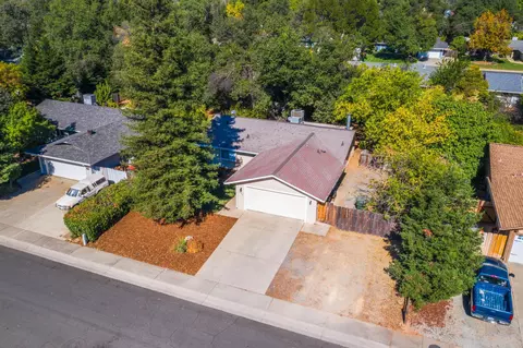 932 Oakmont Dr, Redding, CA 96003 photo 19