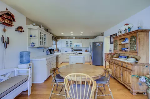 19296 Roxie Ln, Redding, CA 96003 photo 18
