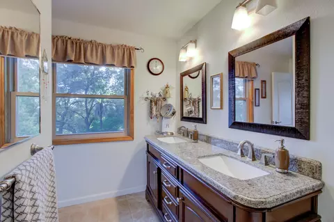 19296 Roxie Ln, Redding, CA 96003 photo 28